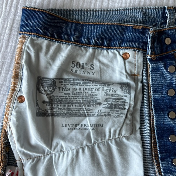 Levi’s Premium 501 Skinny Jeans in “Can’t Touch This” • Women’s 31 👖 - Picture 11 of 16